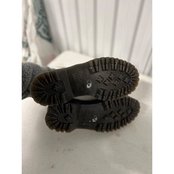 Dr. Martens Devon‎ Heart Platform Boot - Size 7 - NWOT - Picture 5 of 6